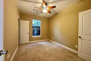 219 W 27th St, Houston, TX 77008 - Photo 14