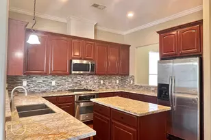219 W 27th St, Houston, TX 77008 - Photo 26
