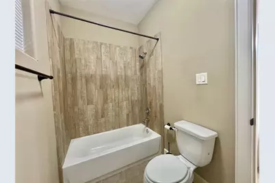 219 W 27th Street #D, Houston, TX 77008 - Photo 12