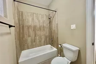 219 W 27th St, Houston, TX 77008 - Photo 12