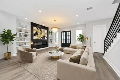 1605 Sylvester Road, Houston, TX 77009 - Photo 1