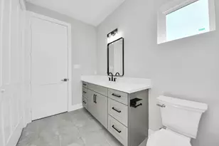 1605 Sylvester Rd, Houston, TX 77009 - Photo 34
