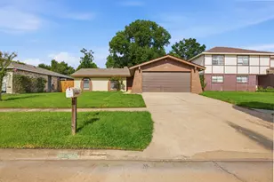 10506 Stockman Ln, Sugar Land, TX 77498 - Photo 1