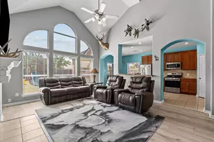 814 Corner Square, Seabrook, TX 77586 - Photo 10