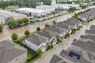 4028 Starbright St, Houston, TX 77018 - Photo 32