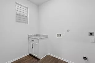 4028 Starbright St, Houston, TX 77018 - Photo 12
