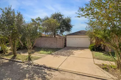 9330 Danforth Way, Houston, TX 77083 - Photo 2