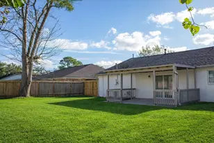 11123 Sageview Dr, Houston, TX 77089 - Photo 2