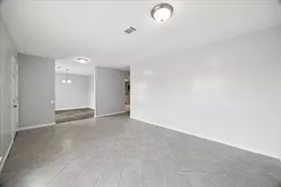 15426 W Ritter Cir, Houston, TX 77071 - Photo 8