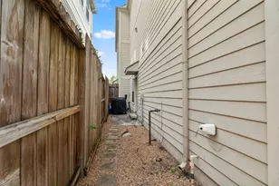 1616 W 25th St, Houston, TX 77008 - Photo 30