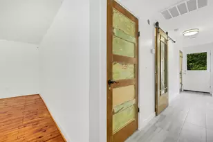 129 E 31st 1/2 St, Houston, TX 77018 - Photo 10