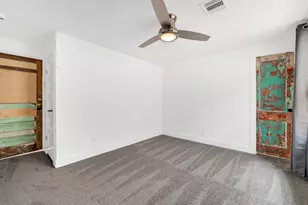 129 E 31st 1/2 St, Houston, TX 77018 - Photo 14