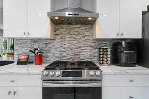 5634 Edith St, Houston, TX 77081 - Photo 10