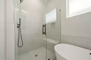 1404 Cedar Post Ln, Houston, TX 77055 - Photo 22