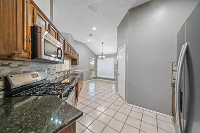 18123 Lake Bend Drive, Houston, TX 77084 - Photo 8