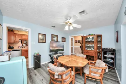 8407 Bandridge Road, La Porte, TX 77571 - Photo 8