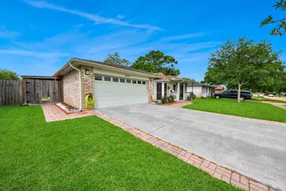 8407 Bandridge Road, La Porte, TX 77571 - Photo 4