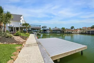 218 Catamaran Dr, Tiki Island, TX 77554 - Photo 28