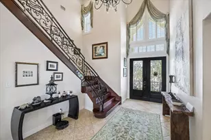 218 Catamaran Dr, Tiki Island, TX 77554 - Photo 4