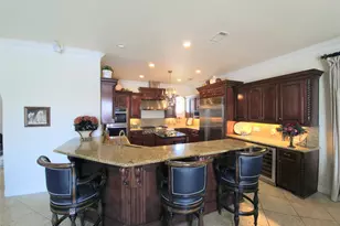 218 Catamaran Dr, Tiki Island, TX 77554 - Photo 4