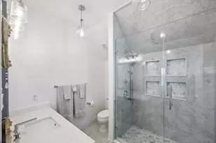 218 Catamaran Dr, Tiki Island, TX 77554 - Photo 18