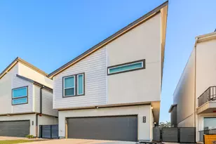 381 N Centro Cir, Shenandoah, TX 77385 - Photo 2