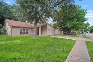 7419 Shady Vale Ln, Houston, TX 77040 - Photo 2