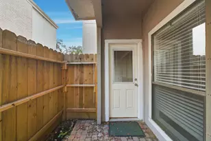 7900 N Stadium Dr, Houston, TX 77030 - Photo 14