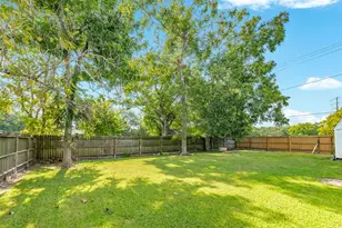 919 N Avenue A, Freeport, TX 77541 - Photo 32