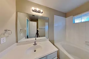 3719 Forney Ridge Ln, Houston, TX 77047 - Photo 12