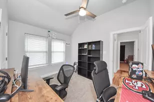 1023 S Anderson St, Angleton, TX 77515 - Photo 18