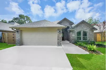1023 S Anderson Street, Angleton, TX 77515 - Photo 1