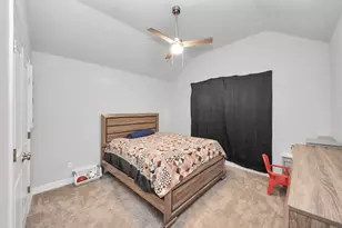 1023 S Anderson St, Angleton, TX 77515 - Photo 14