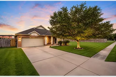 8227 Shady Grove, Baytown, TX 77523 - Photo 2