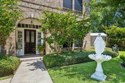 226 Rollingwood Circle, Baytown, TX 77520 - Photo 12