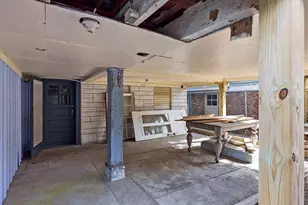 2112 Ursuline, Galveston, TX 77550 - Photo 22