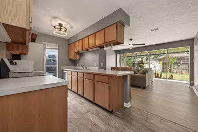 16643 Seawolf Drive, Houston, TX 77062 - Photo 10