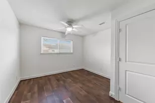 7505 Brompton St, Houston, TX 77025 - Photo 16