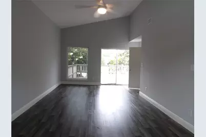 10758 Boardwalk Street, Houston, TX 77042 - Photo 16
