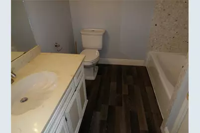 10758 Boardwalk Street, Houston, TX 77042 - Photo 14