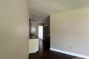 2103 Barrington Pl Dr, Sugar Land, TX 77478 - Photo 10