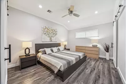 12115 Atwell Drive, Houston, TX 77035 - Photo 14