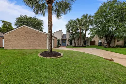 4322 Shady Springs Drive, Pasadena, TX 77586 - Photo 2
