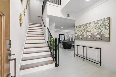 1037 Town Place Street, Houston, TX 77057 - Photo 4