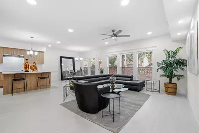 1037 Town Place Street, Houston, TX 77057 - Photo 6