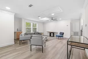 1037 Town Pl St, Houston, TX 77057 - Photo 22