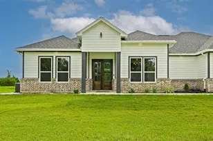500 Campfire Trail, Angleton, TX 77515 - Photo 2