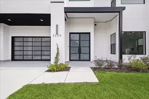 3209 McCulloch Cir, Houston, TX 77056 - Photo 2