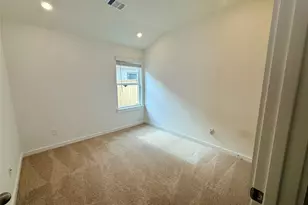 3202 Emerald Hills Dr, Angleton, TX 77515 - Photo 10