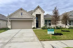 3202 Emerald Hills Dr, Angleton, TX 77515 - Photo 2